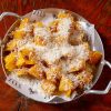 Polenta frita com Crispy de linguiça
